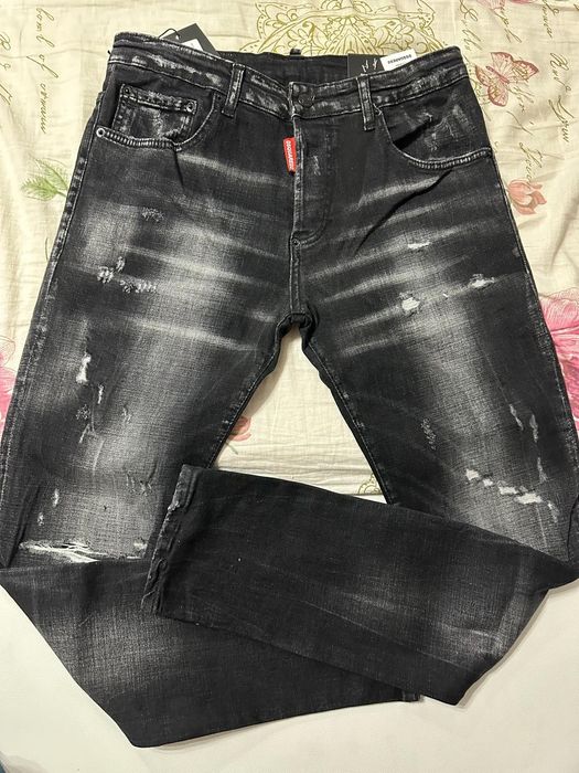 Blugi Dsquared2 model nou