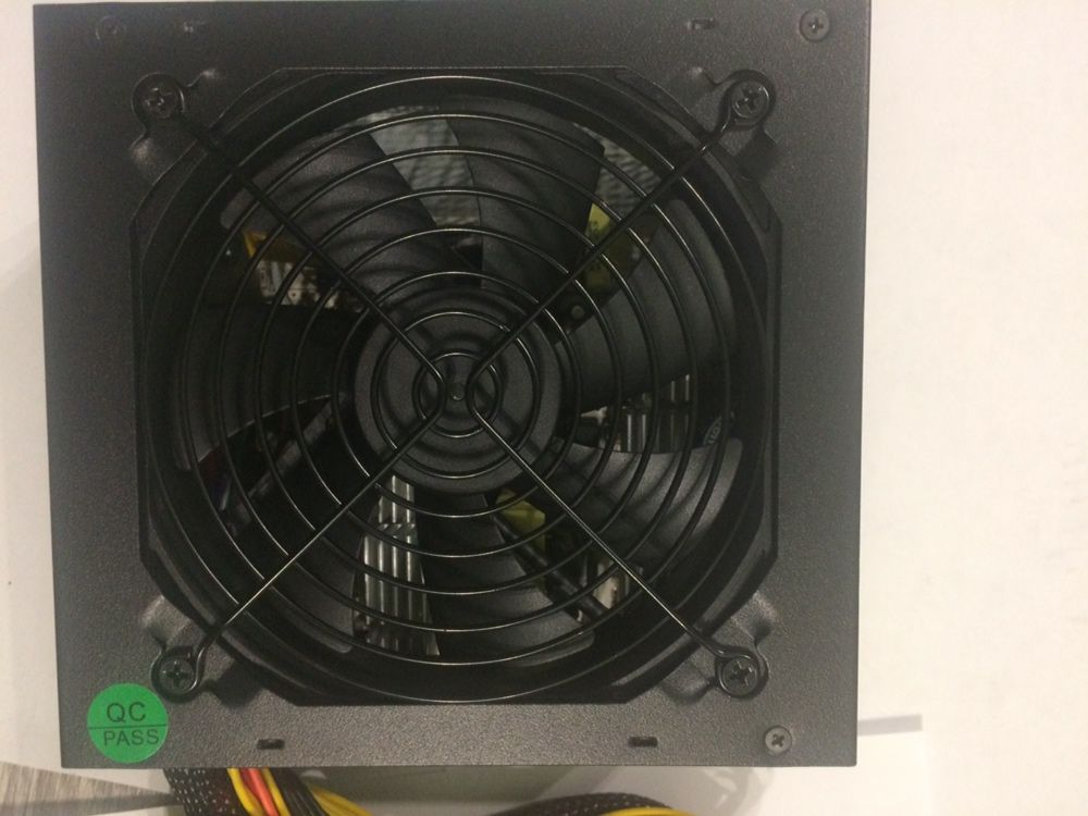 Продам блок питание новый компьютера 550W