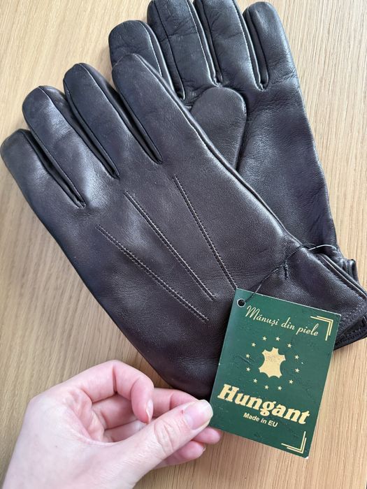 Manusi Hungant noi cu eticheta