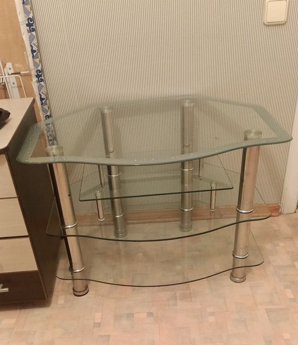 Отдам столик журнальный