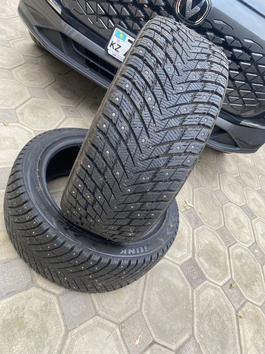 Продам зимние шины в хорошем состояни.