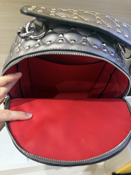 Дамска сива раница