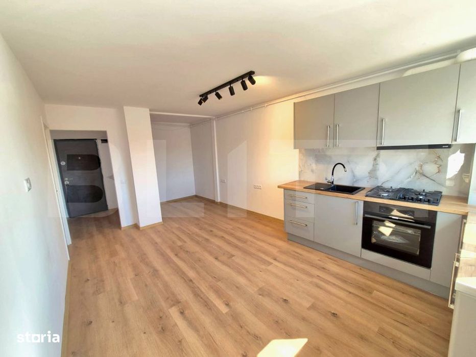 Apartament cu 3 camere, parcare inclusa, curte privata, zona Tineretul