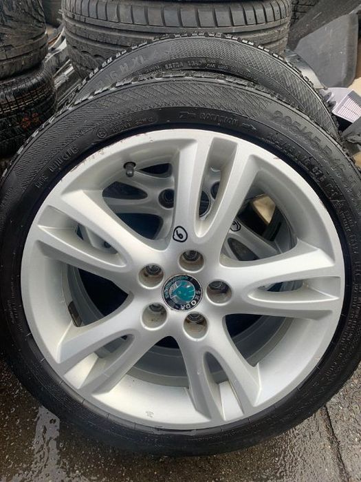 Vand set de jante aliaj cu cauciucuri de iarna Skoda Fabia 205/45/ R16