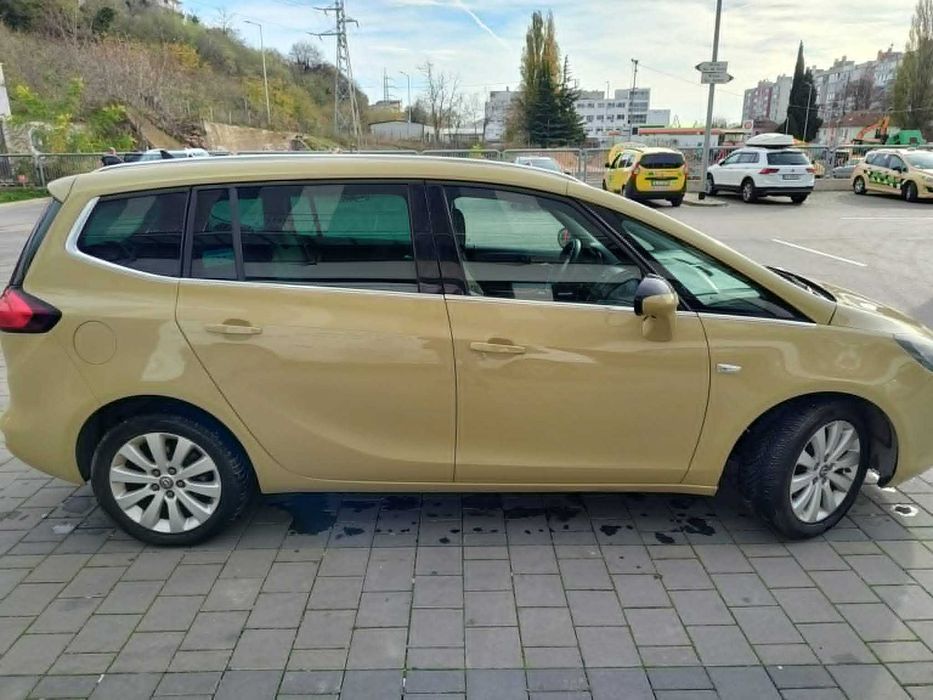 Opel Zafira Tourer