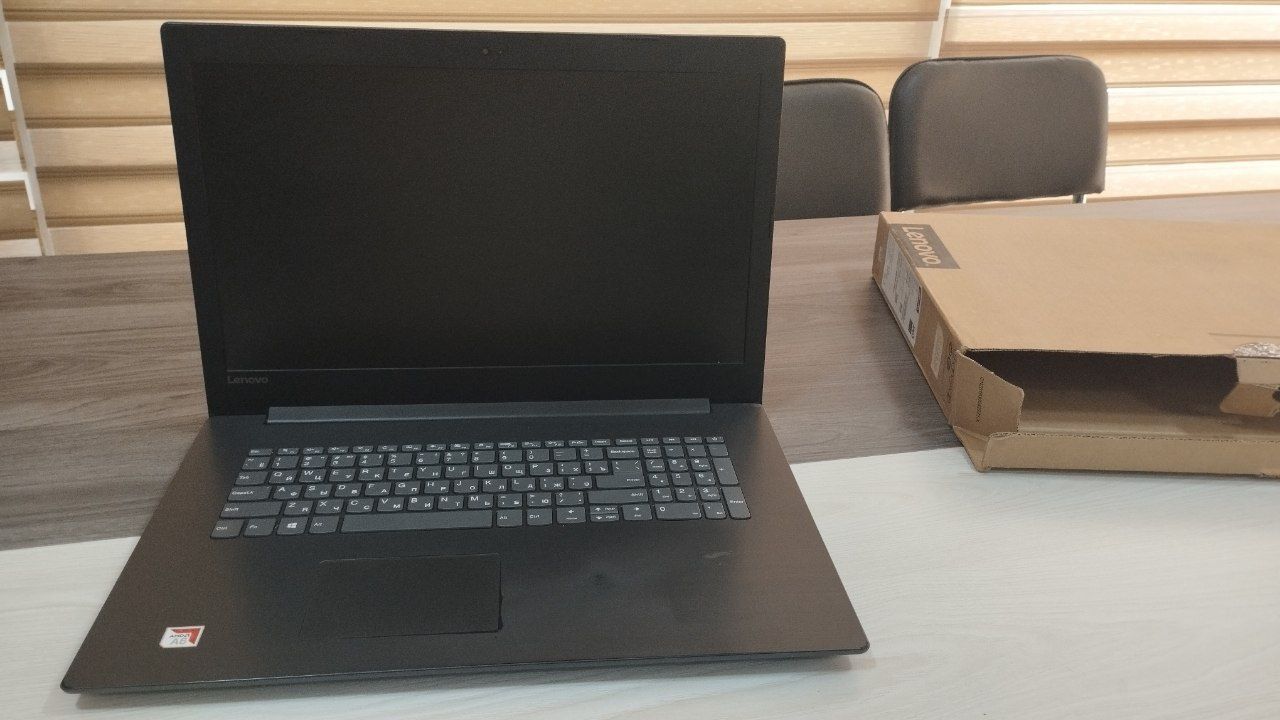 Lenovo noetbuk sotiladi