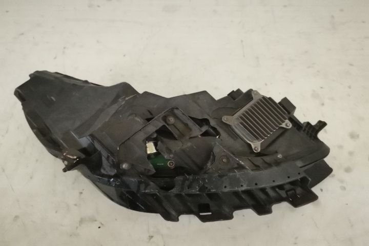 Far Stanga Original Led  Tesla  Model 3  1 2017 2018 2019 2020