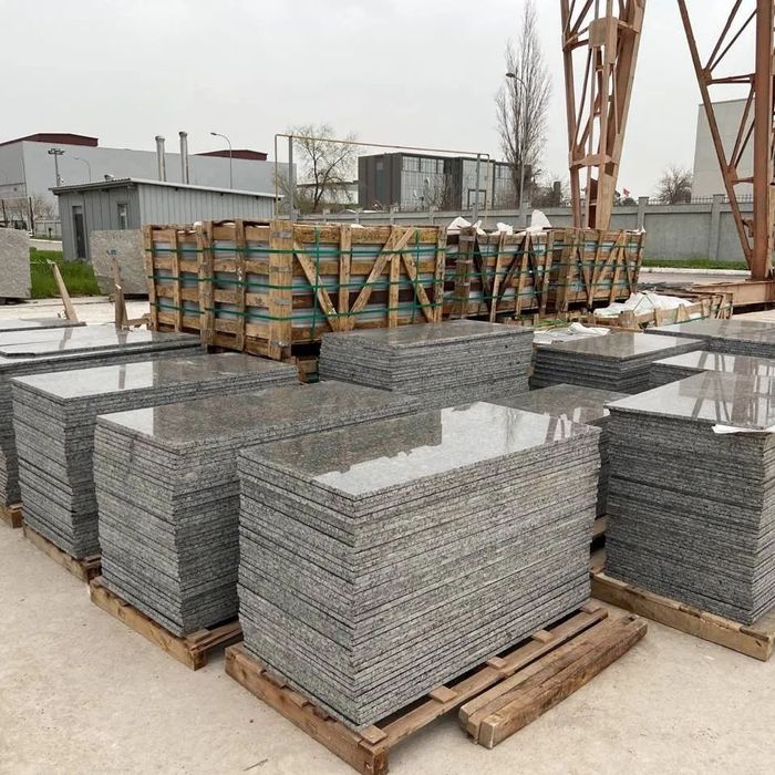 Miramir marmar va xar xil turdagi toshlar bor dastavkamiz bor