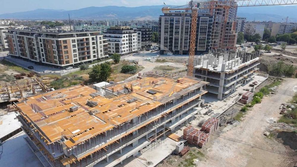 Продава се Двустаен апартамент в Пловдив, Христо Смирненски - 72 кв.м за 1468 €/кв.м - Снимка #1