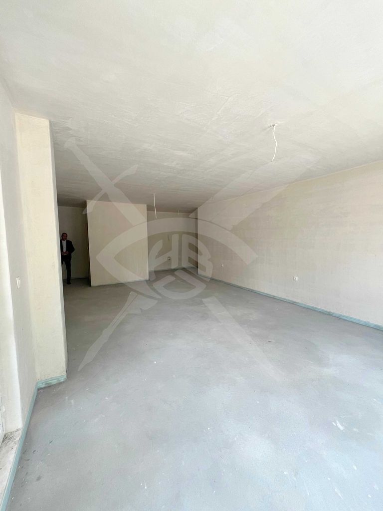 Продава се Двустаен апартамент в Пловдив, Център - 93 кв.м за 2095 €/кв.м - Снимка #7