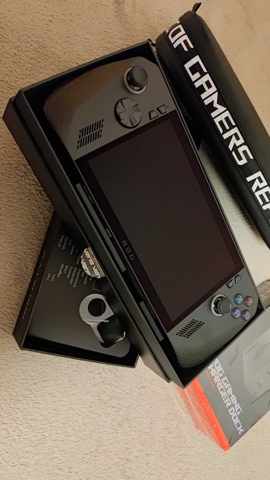 ROG Ally X, desigilat de curios