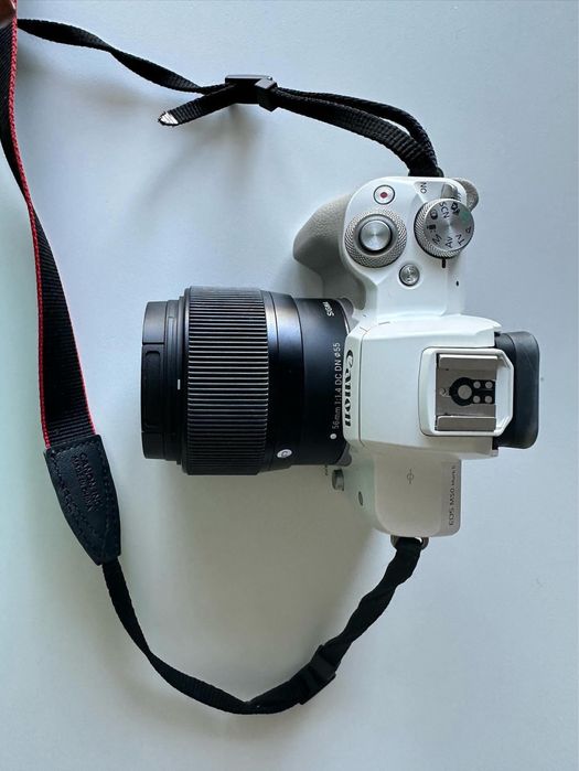 Canon EOS M50 Mark II – Kit + obiectiv suplimentar