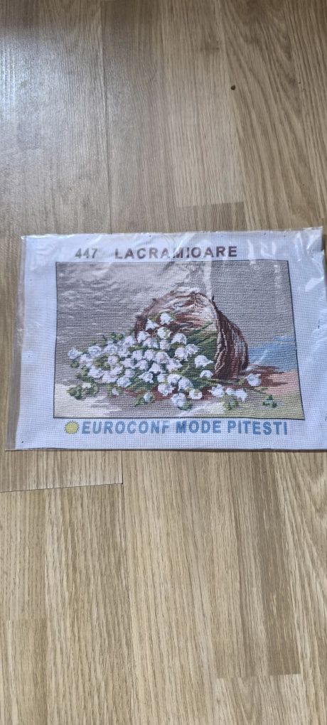 Vând goblene gata cusute