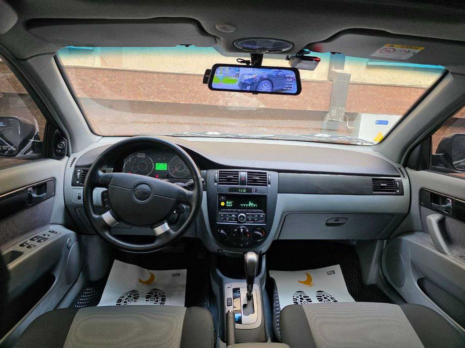 Продается Chevrolet Gentra AT. Чёрный Full позиция