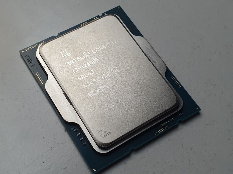 Intel Core I3-12100F