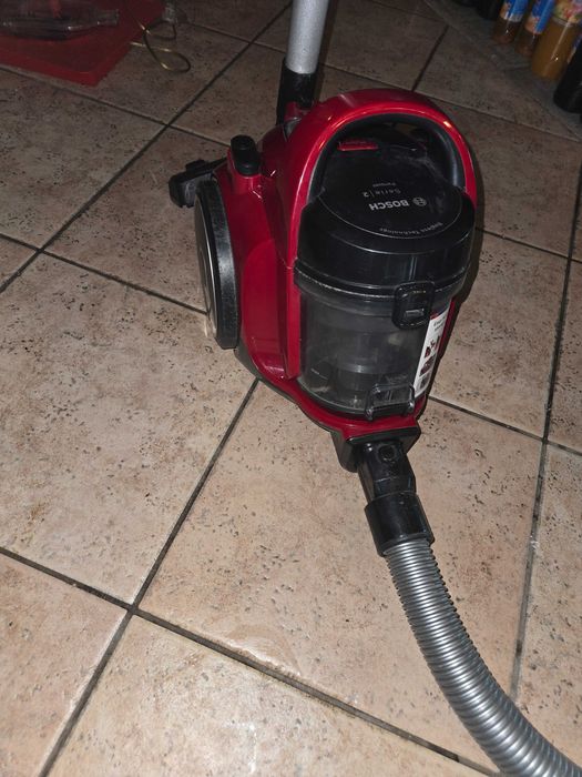 Прахосмукачка Bosch series 2