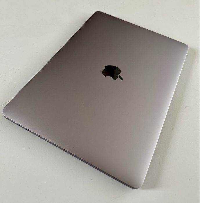 Vand Macbook Pro M1 13.3 inchi 16GB RAM 1 TB HDD