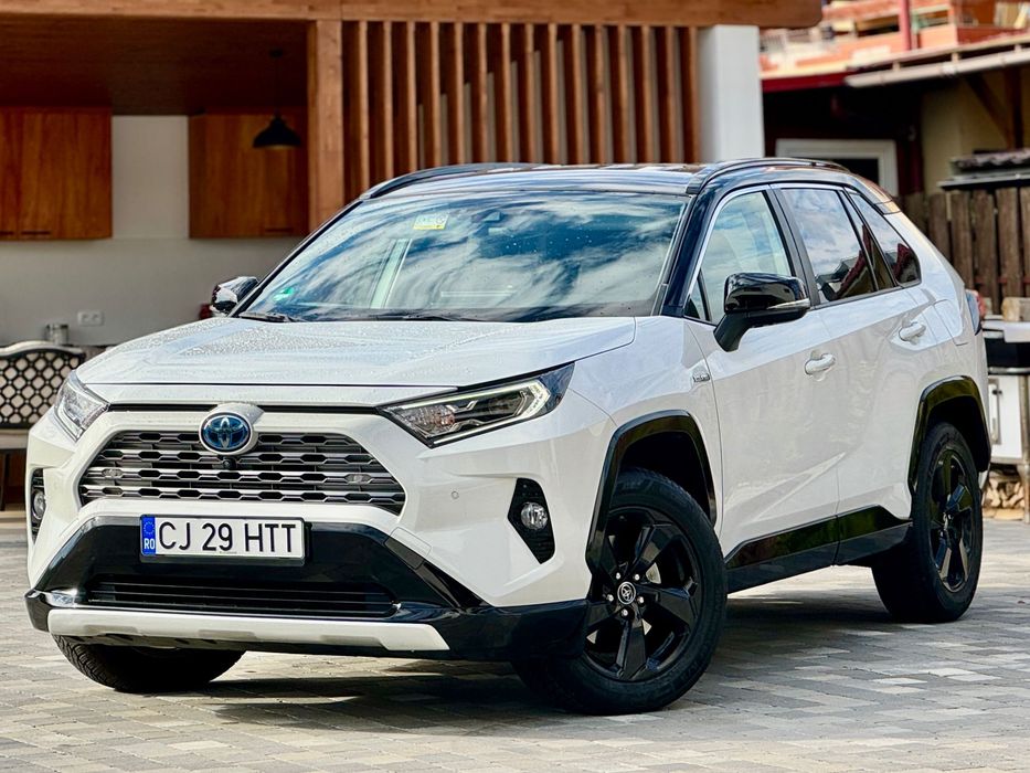 Toyota RAV4 4X2 / 52.000KM   / 2.5 Hybrid E-CVT / Exclusive Bi-Tone