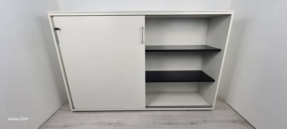Немски офис шкаф етажарка съхранение на документи и други нужди