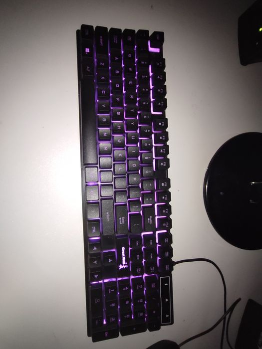 Клавиатура в хорошем состоянии