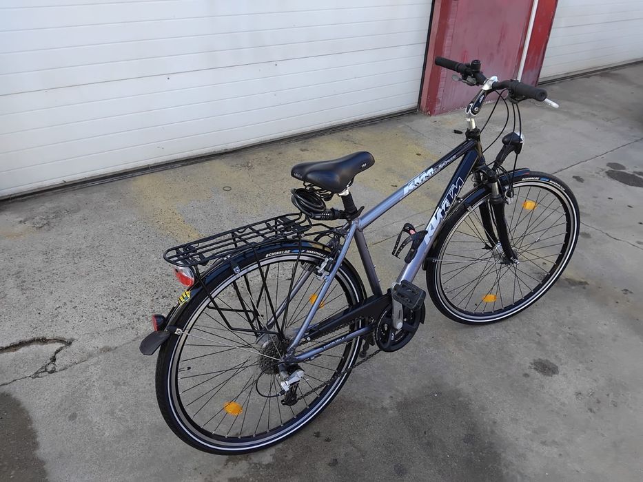 Vând bicicleta ktm din aluminiu pentru bărbați
