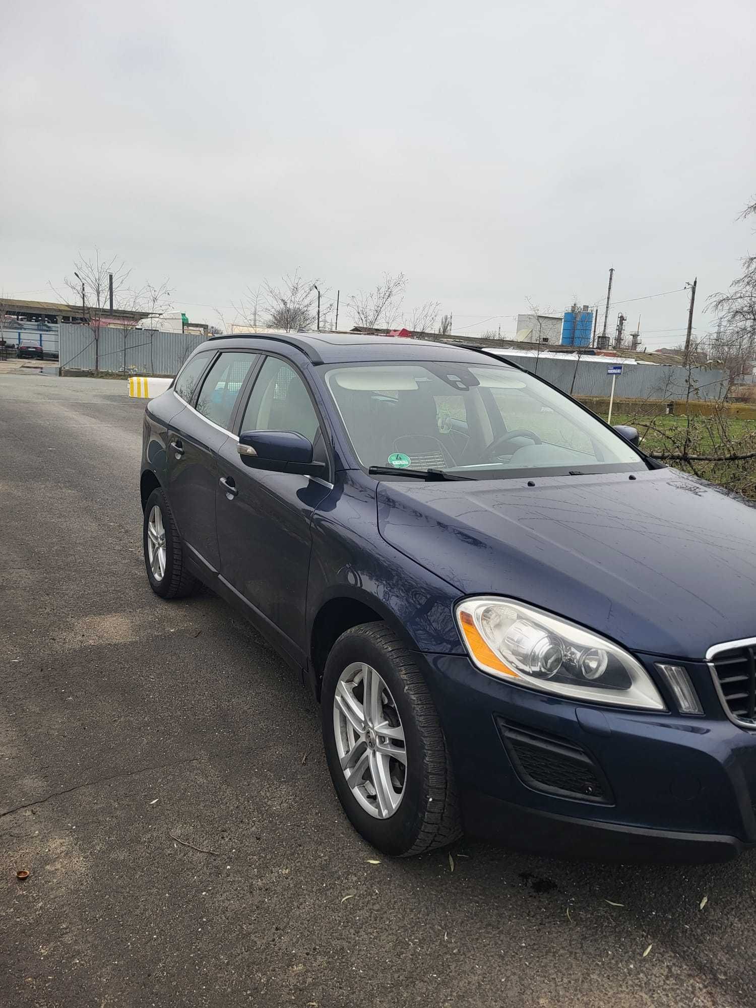 VOLVO XC60 D5 2012