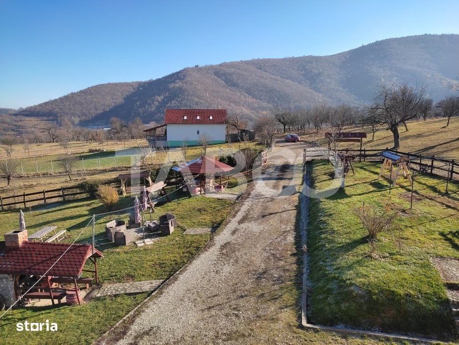 EXCLUSIVITATE - Casa 9 camere 615 mpu 9 bai 3600 mp teren in Fantanele