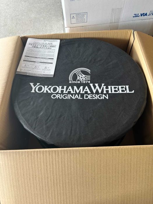 Комплект джанти Advan Racing R6 18x9.5 +29 5x114.3 Titanium Black