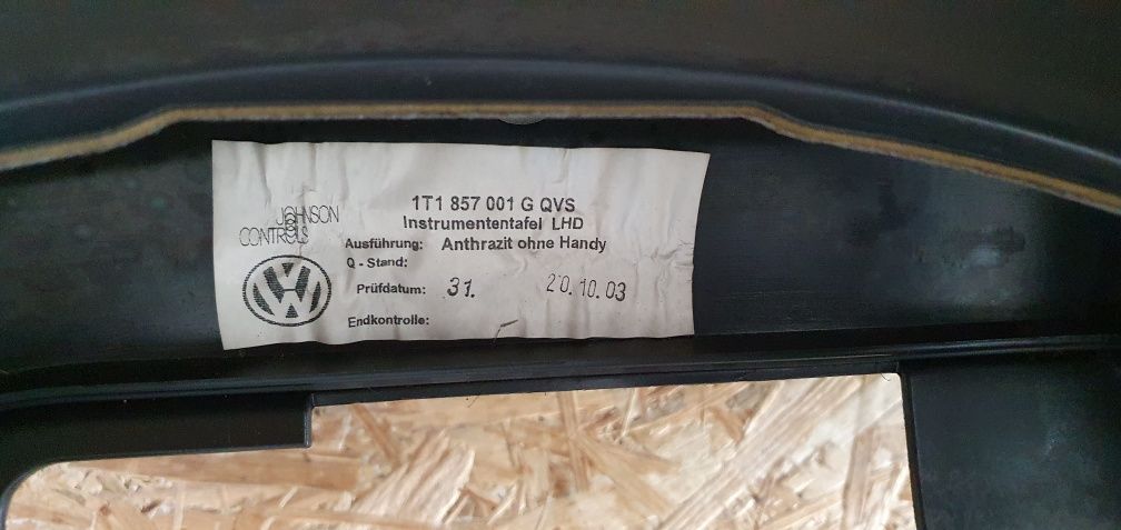 Planșă bord Volkswagen Touran originală cod  1T1 857 001 G