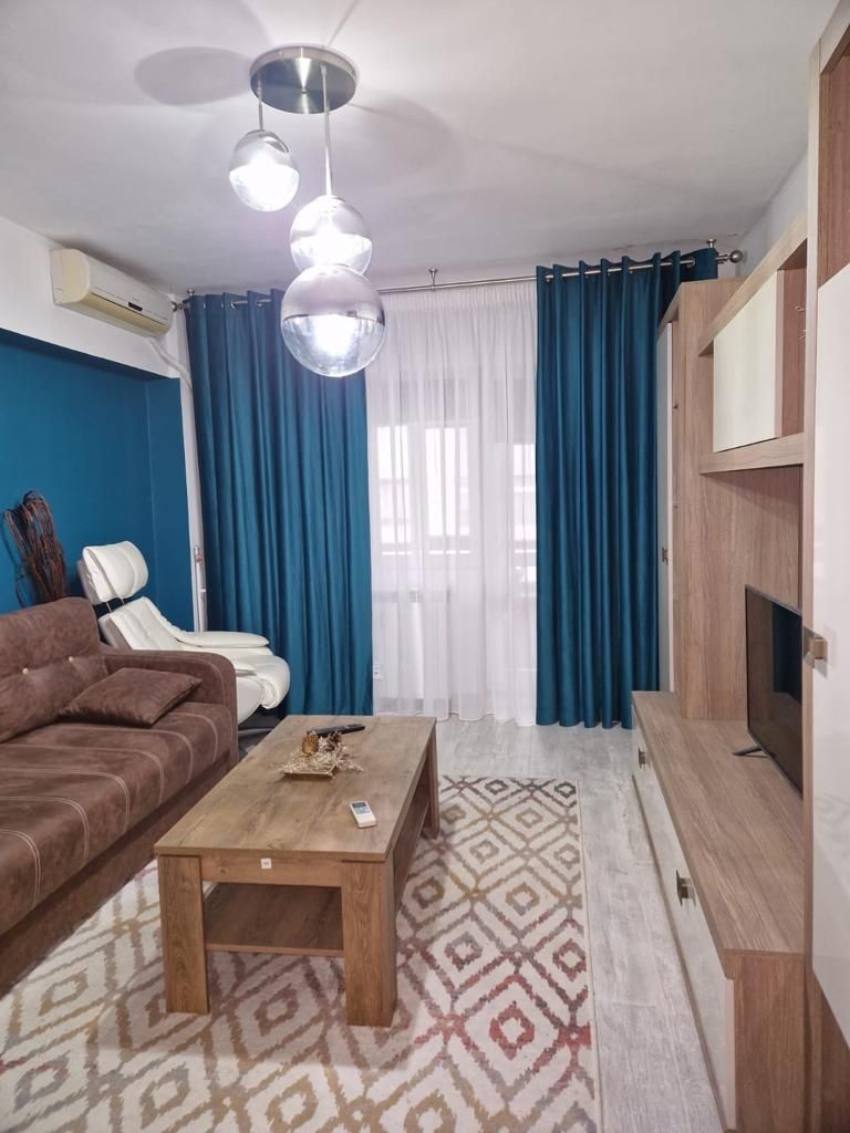 Închiriez apartament ultracentral