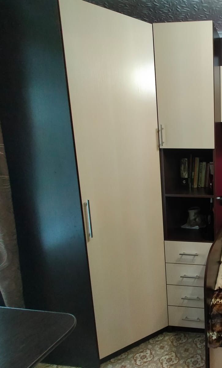 Продам шкафы,каждый по 60000 т