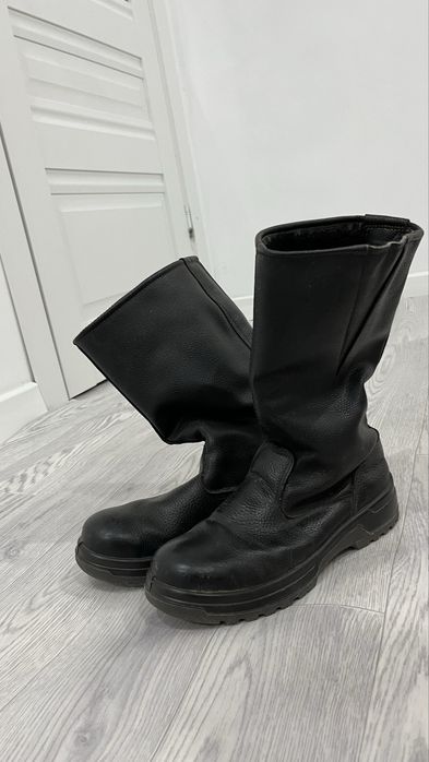 Продам зимний спец обувь 41 размер