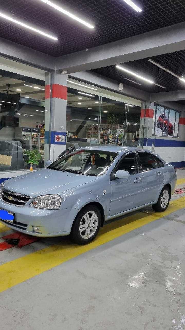 Lacetti 1.8 sotiladi. Toshkent shahar Mirzo-Ulug'bek tumani Sayram