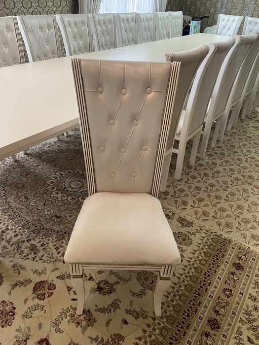 Стол стулья  зал