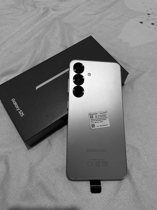 Samsung S25 в идеальном состояние