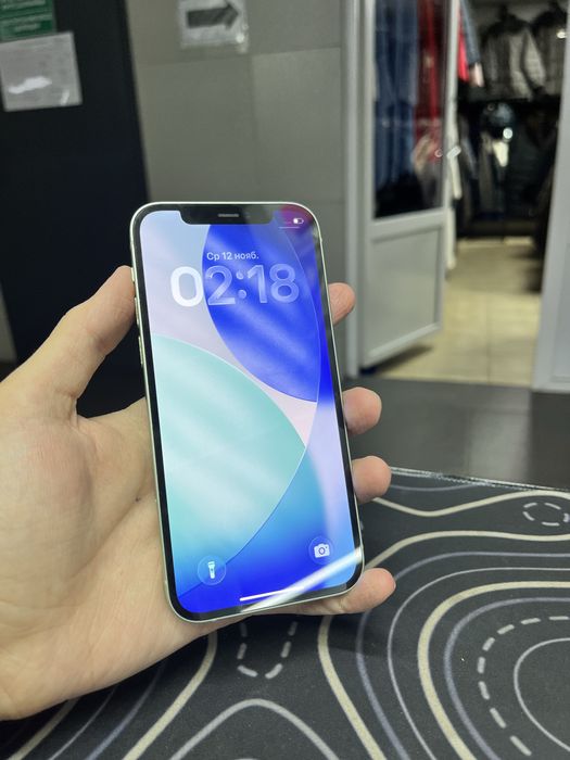 Продам iPhone12