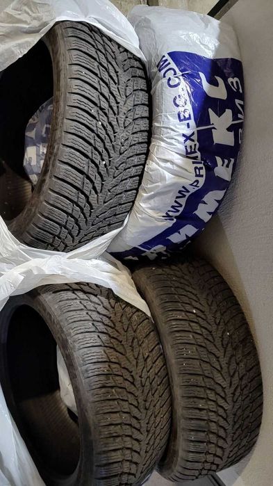 Зимни Гуми Nokian Snowproof 225/45/17 / dot 35-20-4 бр.