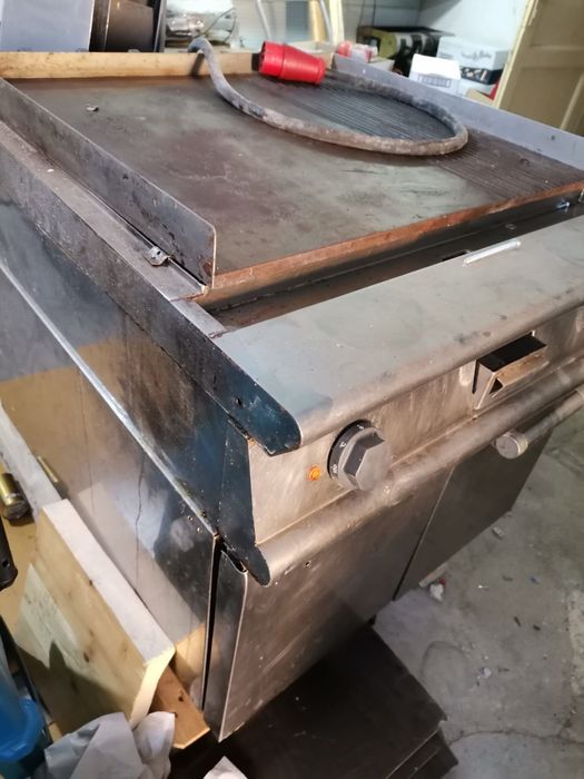 Професионална електрическа скара с шкаф трифазна