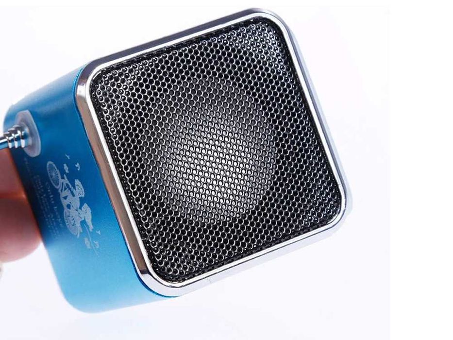 Mini Boxa portabila cu Radio FM si MP3 Player Display LCD 45dB USB