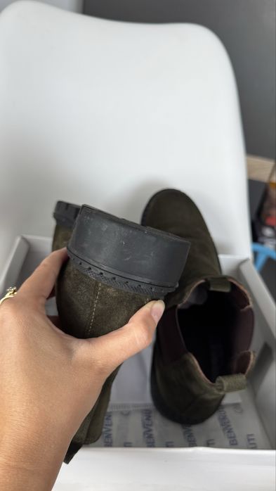 Ghete piele intoarsa