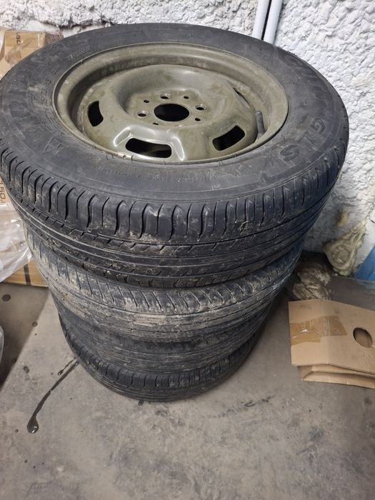 Резина р13 лето с бананками 4:98