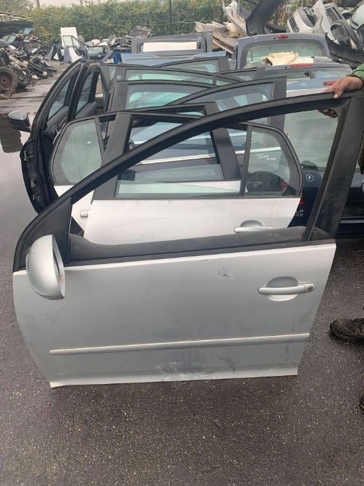 vand usa fata stanga Volkswagen Golf 5 , volan pe stanga