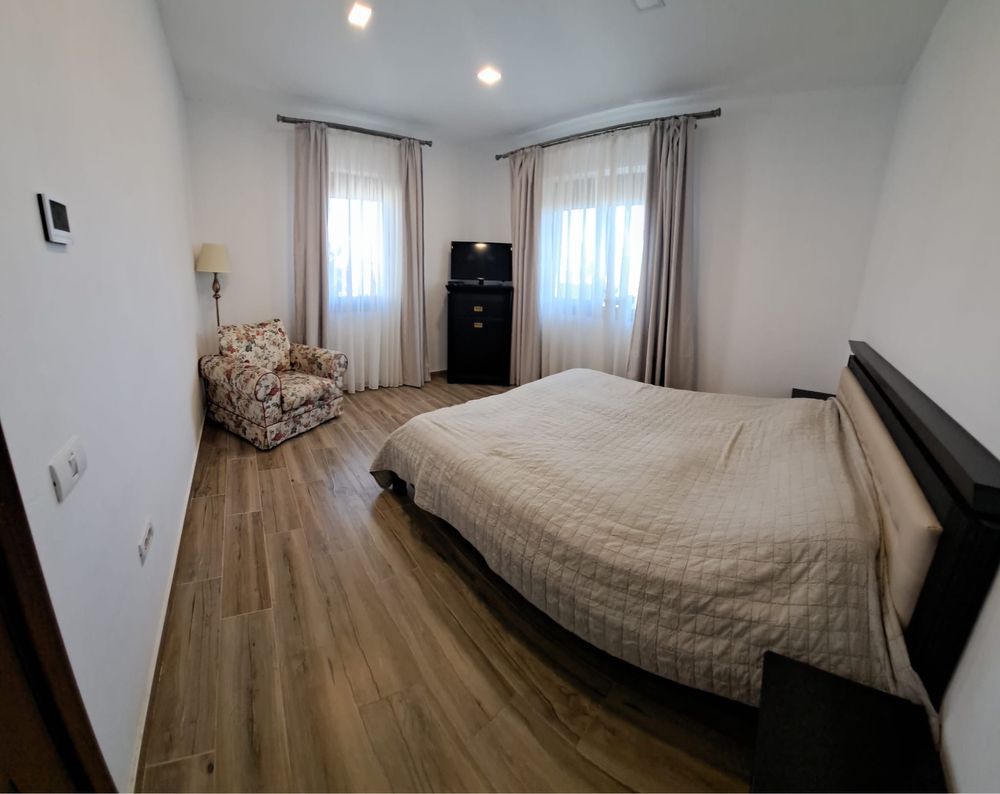 Proprietar vand casa individuala