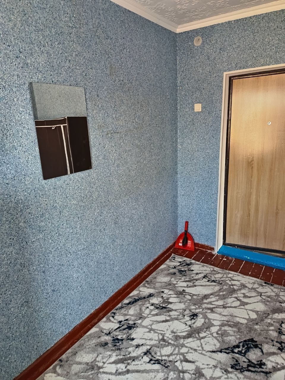 Продаю 1-комнату 12м2. Мирзо Улугбекском р-не Метро Буюк Ирака ёле