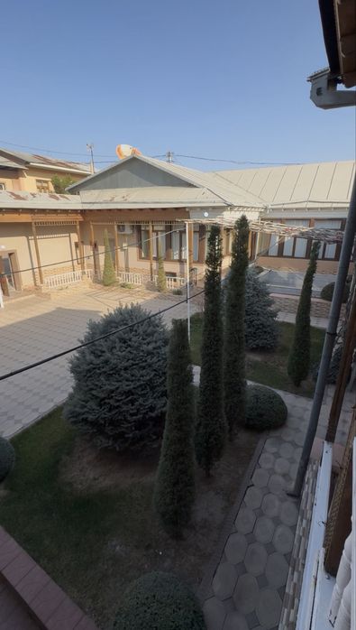 Yunusobodda 6 sotix burchak uy, fasadi 33×18 Shaxriston metrosi yaqin