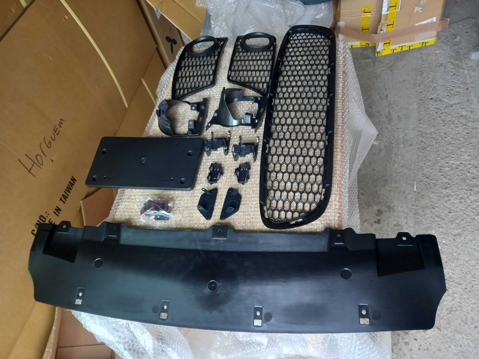 Bara fata BMW F10 10-06.13 M5 STYLE PDC