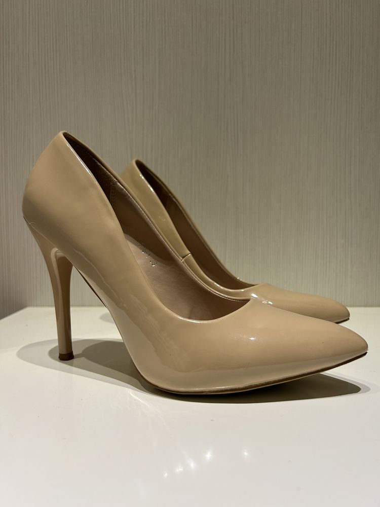 Pantofi stiletto, culoarea nude, nr. 38