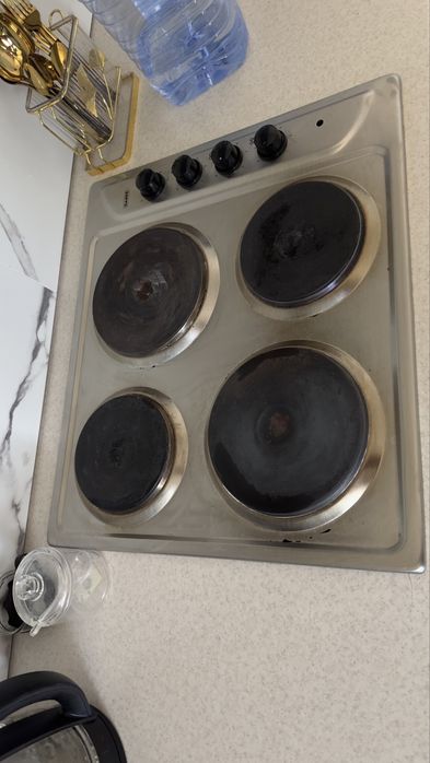 Продается плита  электрическая в отличном состоянии