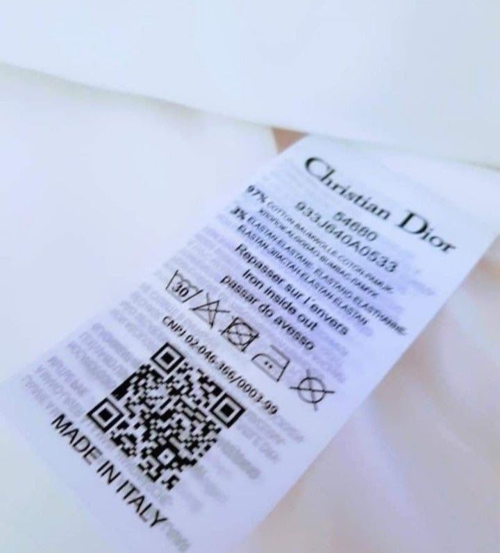 Geaca alba dama,sezonul cald,cod Qr scanabil, saculet, etichetă