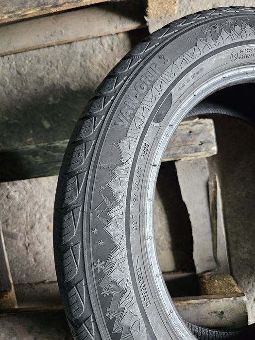 2 anvelope iarna 225 55 17C Semperit 2023